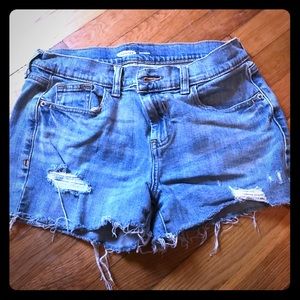 Old navy women’s cut off denim shorts